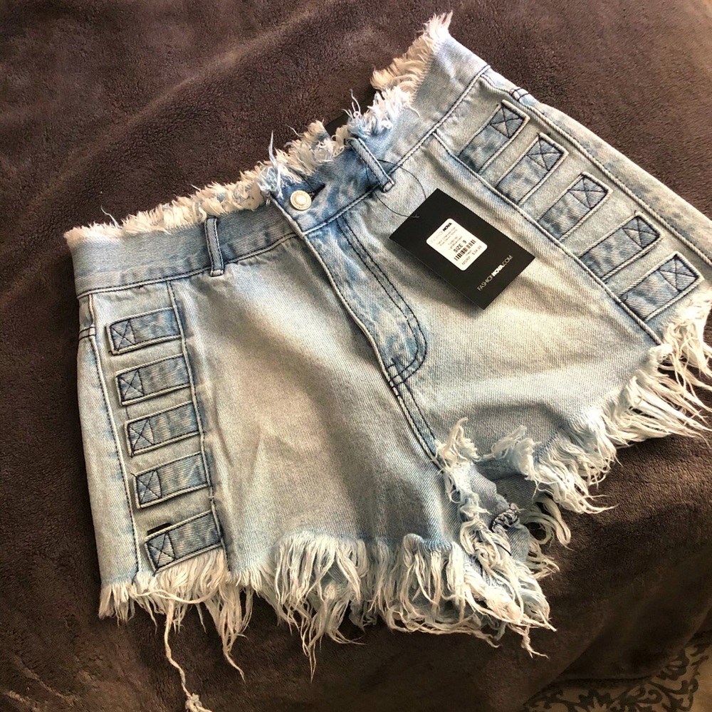 Fashion nova jean shorts